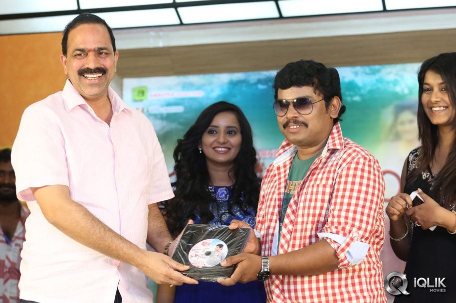 Hrudaya-Kaleyam-Movie-Platinum-Disc-Functiion